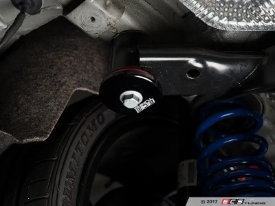 ECS Tuning ES#3432267 Комплект полиуретановых вставок в задний подрамник и дифференциал VAG MQB 4x4