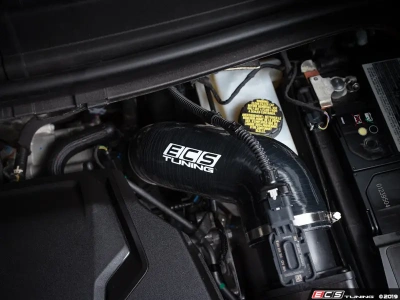 ECS Tuning ES#3697654 Силиконовый патрубок от короба воздушного фильтра для VAG 2.0 TSI Miller