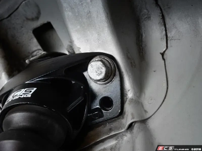 ECS Tuning ES#3698718 Комплект усиленных опор задних амортизаторов для VAG PQ35