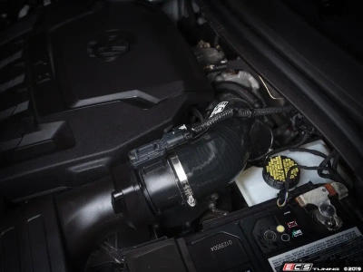 ECS Tuning ES#3697654 Силиконовый патрубок от короба воздушного фильтра для VAG 2.0 TSI Miller